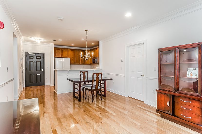 2nd image of 269 Victoria Dr