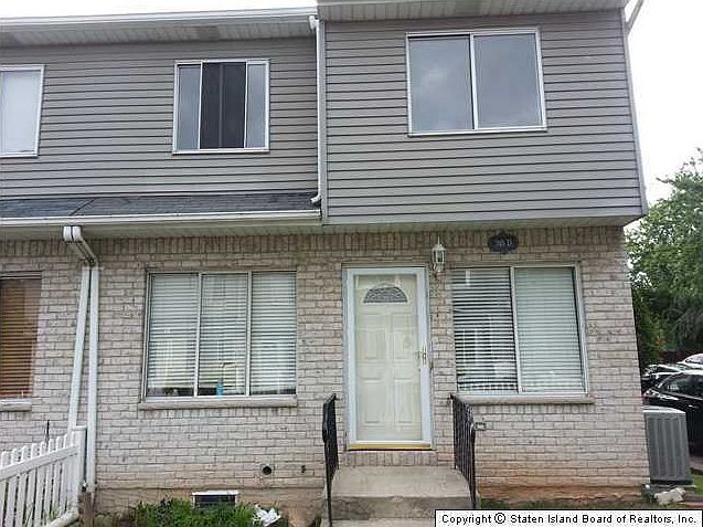 1st image of 745 Ramona Ave #D