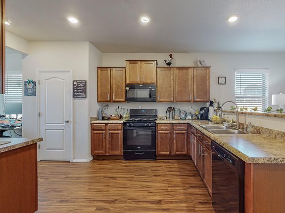 5th image of 9919 Sacate Blanco Ave SW