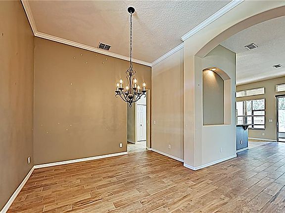 3rd image of 309 E Blue Water Edge Dr