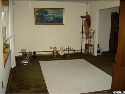 3rd image of 631 Maplewood Ave