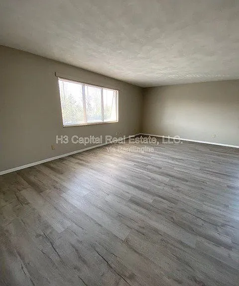 11-17 Kensington Heights — Photo 19