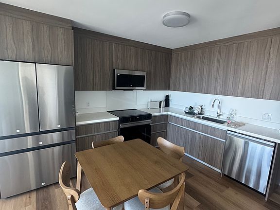 4th image of 1500 Rycroft St #3203