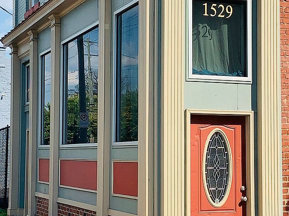 3rd image of 1529 W Cary St APT 21