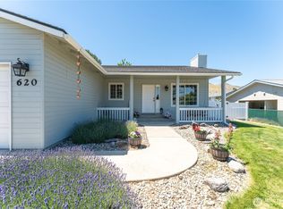 620 Olympus Dr, Wenatchee, WA 98801