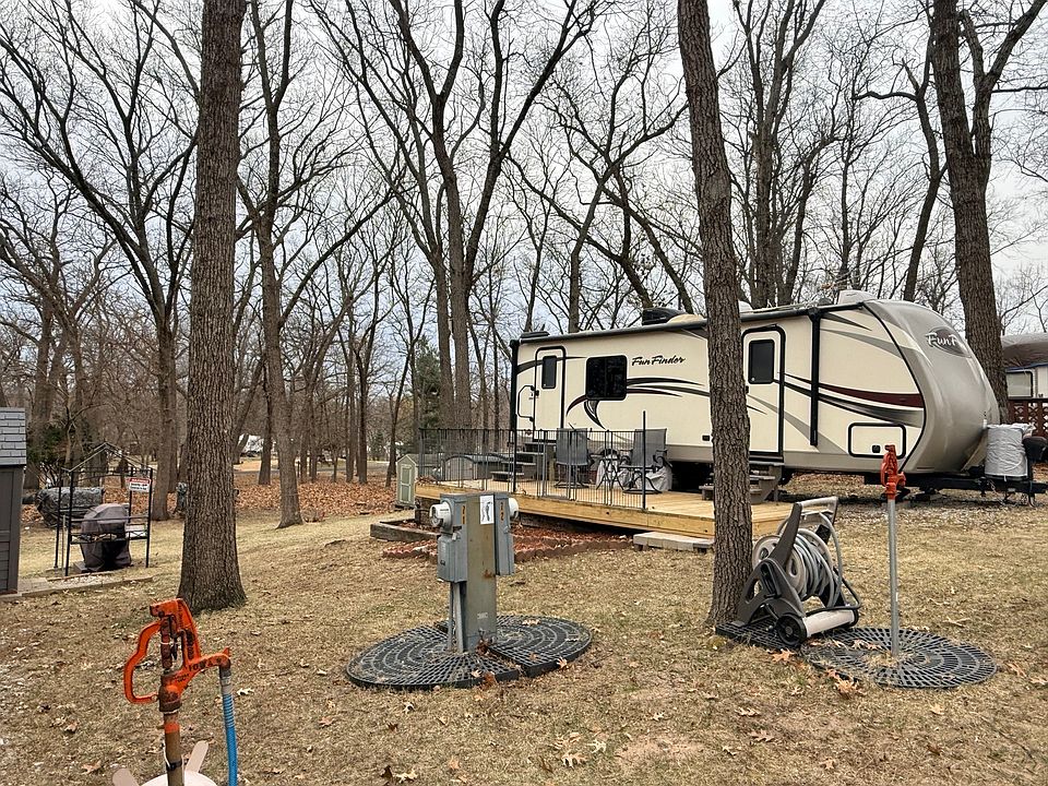 1st image of 10-72 Woodhaven Lakes