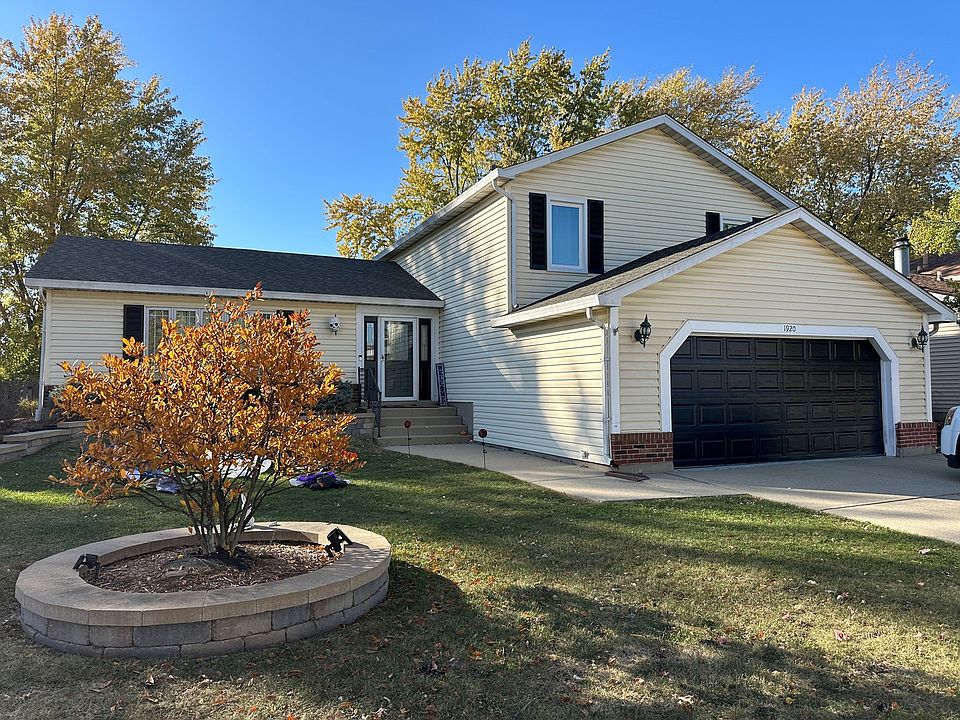 1st image of 1920 Flagstaff Ln