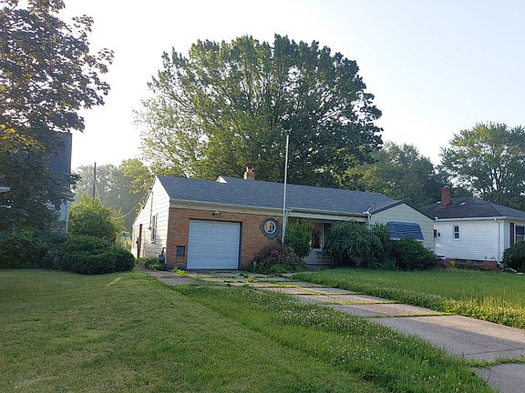 3rd image of 5845 W 224th St