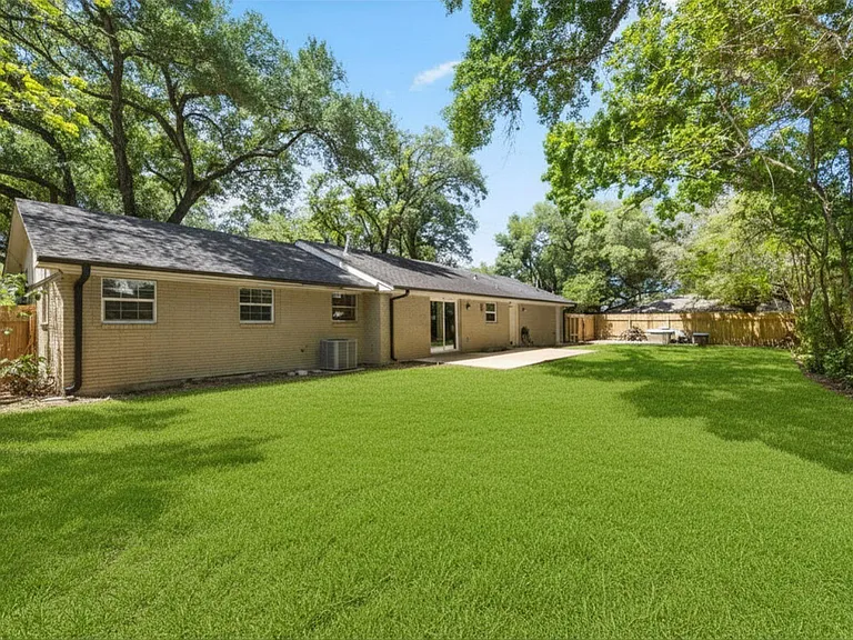8303 Wilson St — Photo 21