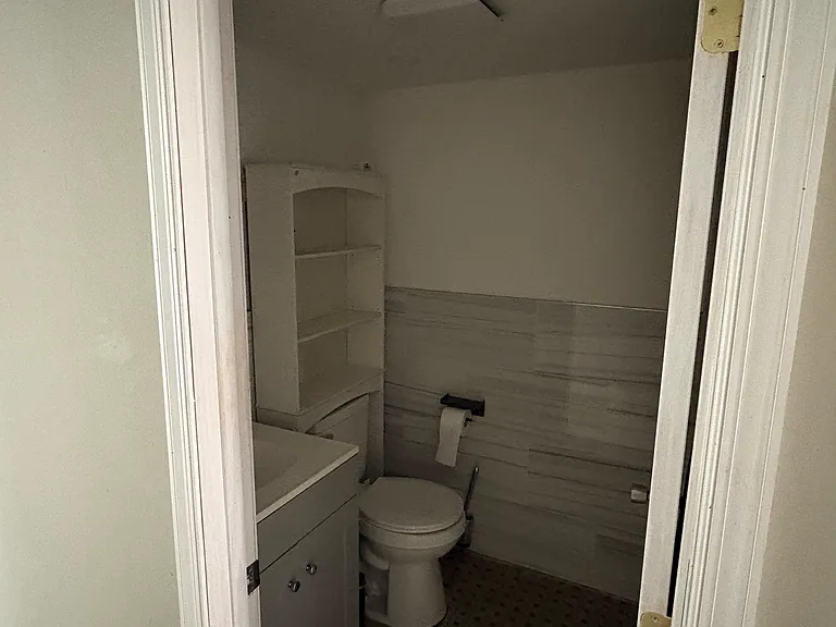 206 Manatawny St #A4 — Photo 4
