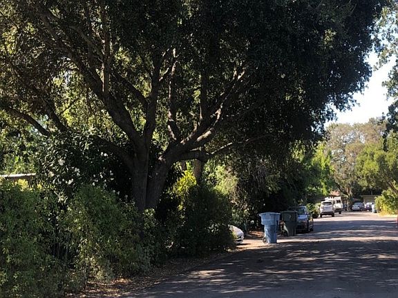 5th image of 813 La Jennifer Way