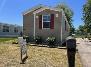 54 Meadowlark Ln, Beecher, IL 60401