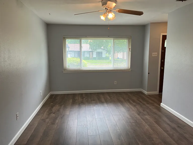 1603 Lorrie Dr — Photo 9