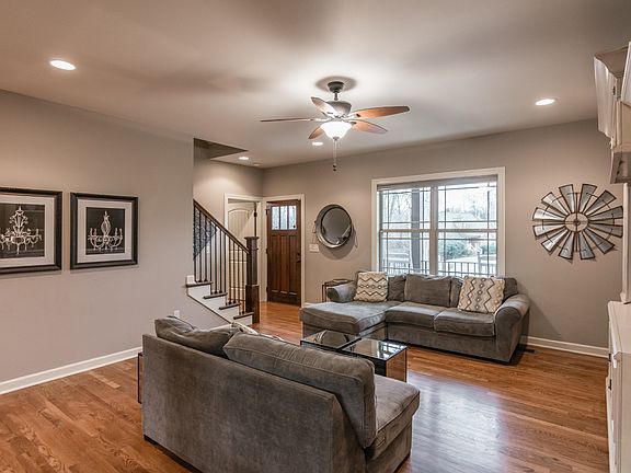4th image of 109 N Carson Ct