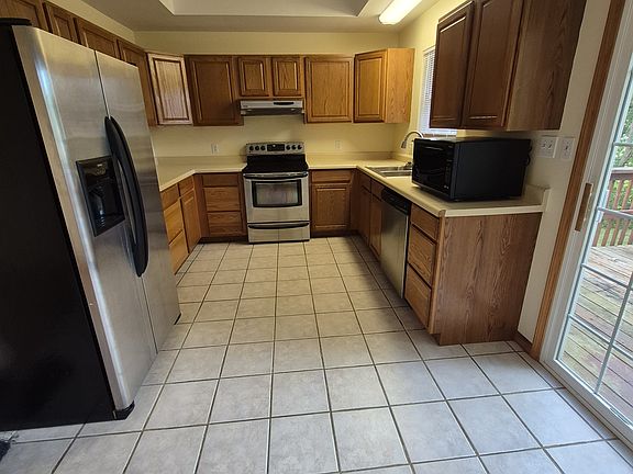 3rd image of 3818 Liverpool Dr