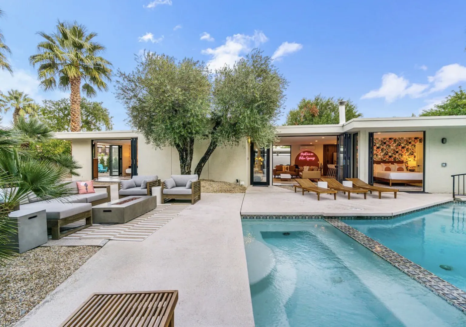 Mid-Century Desert Oasis Private Pool + Spa | 6 Min to Downtown — Photo 2