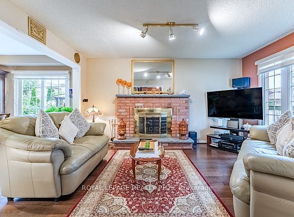 5th image of 3362 Aubrey Rd