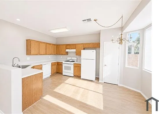 5925 Desert Twilight Ct — Photo 3