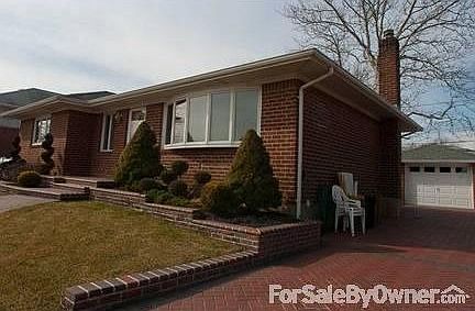 2nd image of 125 Miriam St