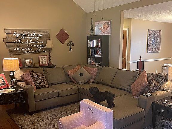 3rd image of 138 Ramblewood Dr