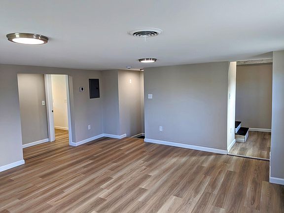 4th image of 47 Exeter Rd #B