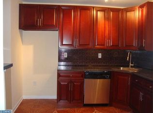 960 Carver St, Philadelphia, PA