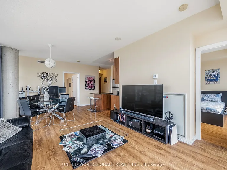 30 Canterbury Pl #1507 — Photo 7