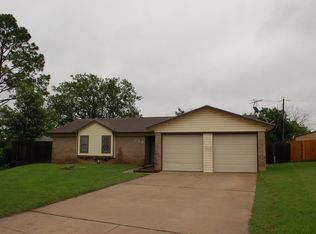 645 Tena Ct, Burleson, TX 76028