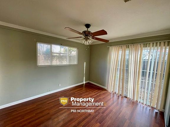 4th image of 251 Bowline Dr