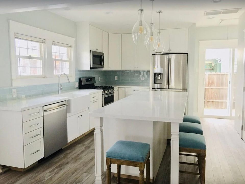 1st image of 280 C Ave