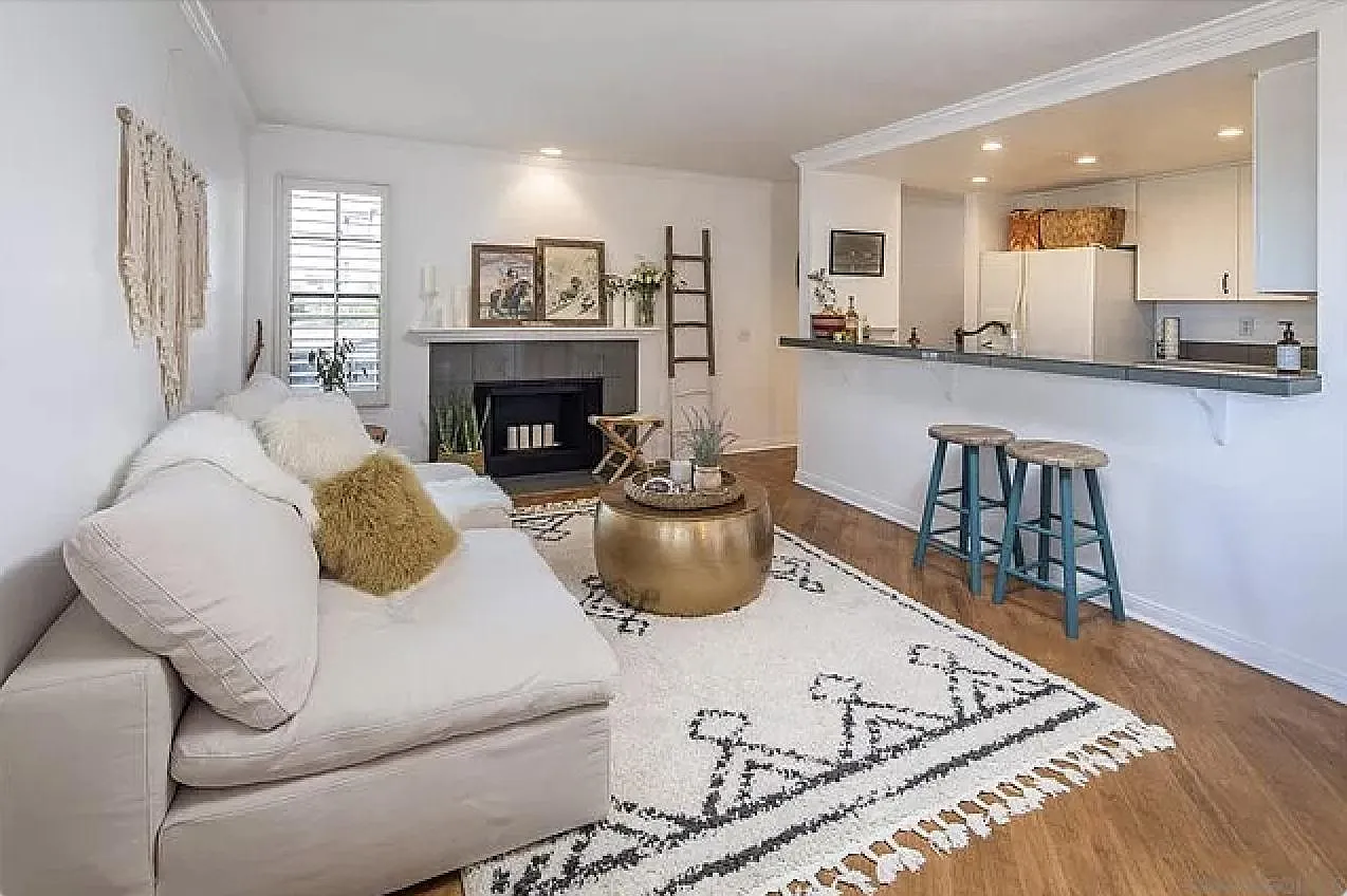 3961 Hortensia St — Photo 1