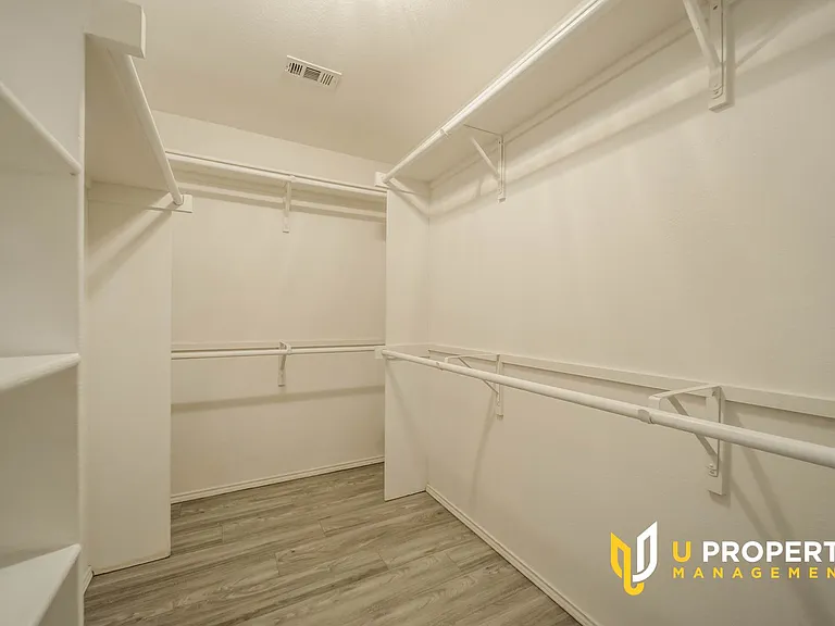 3501 Aldersyde Dr — Photo 23