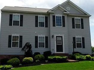 118 Summit Cir, Houston, PA 15342