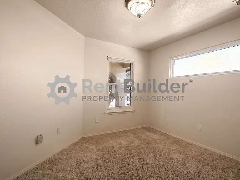 13157 Neon Ave NE — Photo 5