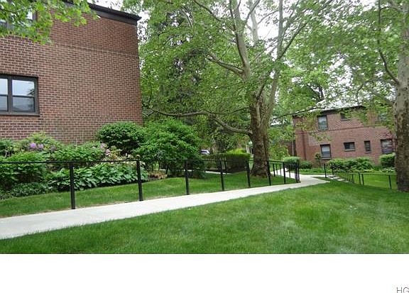 2nd image of 15 Manor House Dr APT K16