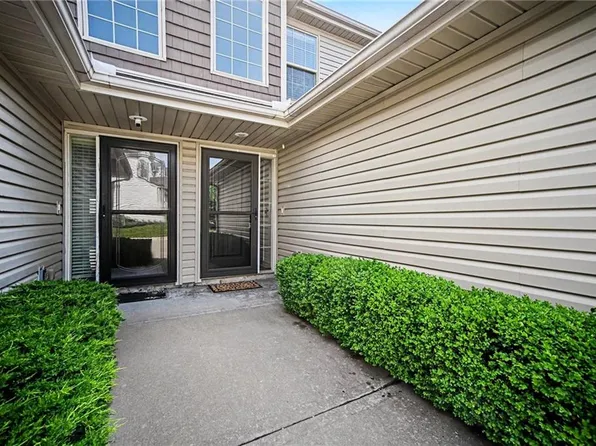 5417 N Hickory St, Kansas City, MO 64118