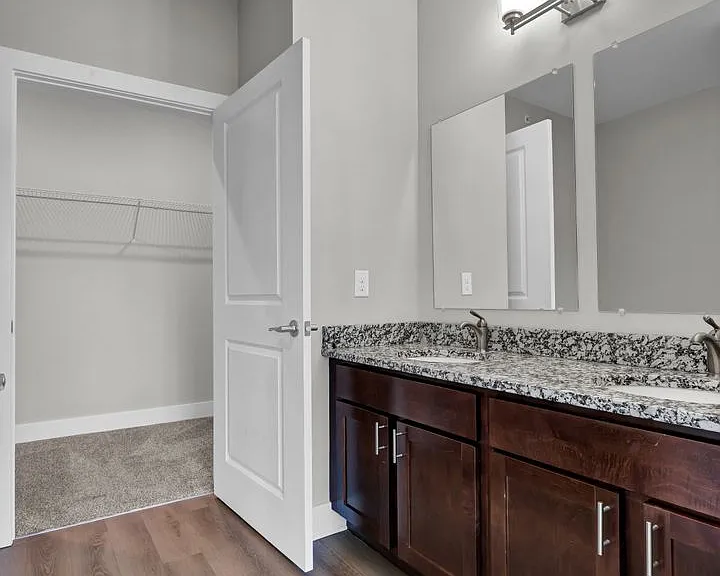 309 E Spring St — Photo 13