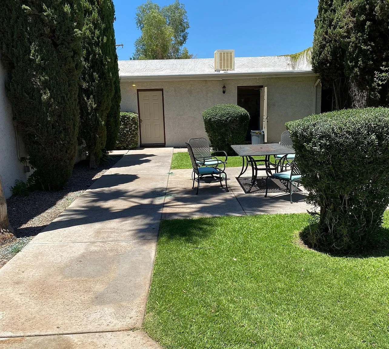 1 bed, 750 sqft, $1,200 — Photo 2