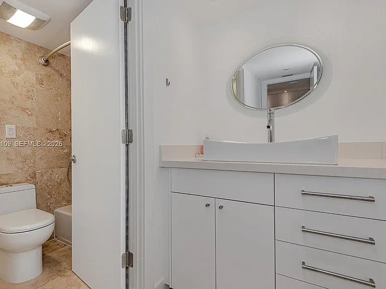 2301 Collins Ave #1515 — Photo 12