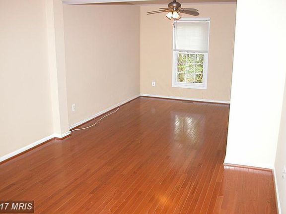 3rd image of 18232 Metz Dr
