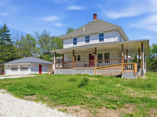 9779 S Rd, Hoyt, KS 66440