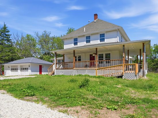 9779 S Rd, Hoyt, KS 66440