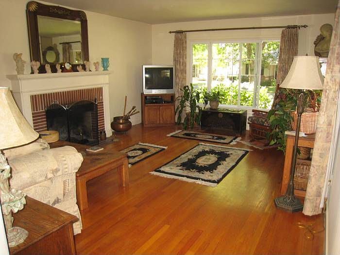 2nd image of 1400 Weller Way