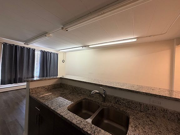 5th image of 3956 N Oconto Ave