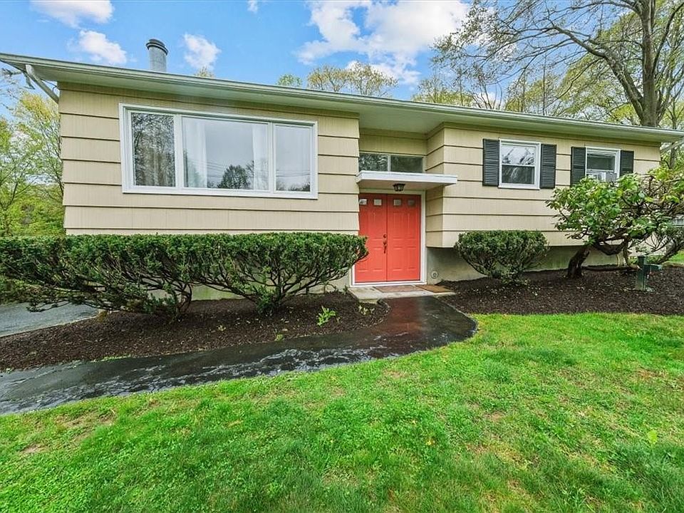1st image of 295 Linden Place