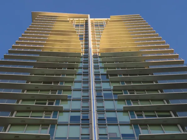 699 Whiting Way #1705, Coquitlam, BC V3J 7W9