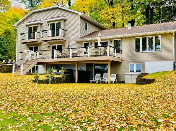 N9661 N Summit Ln, Summit Lake, WI 54485