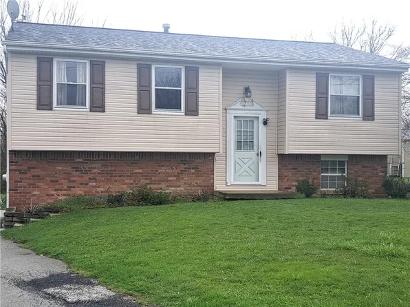 125 Eleanor Dr, Latrobe, PA 15650