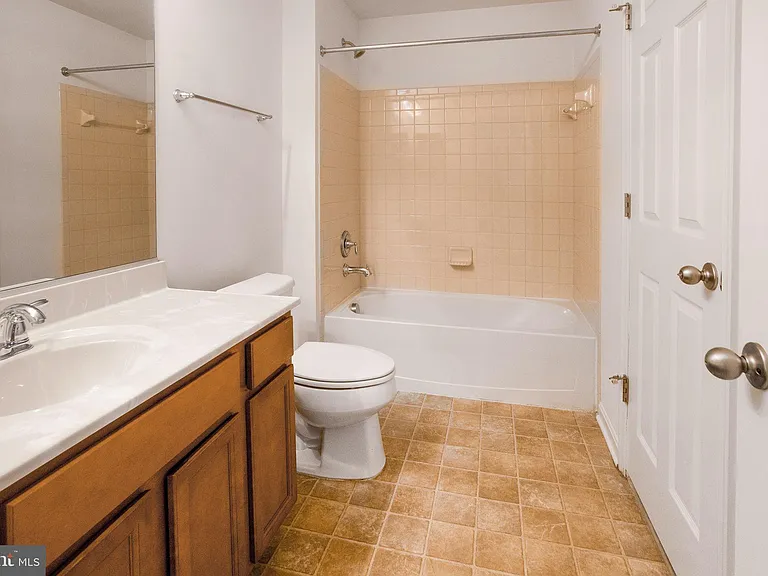 4 Cornerstone Dr — Photo 82