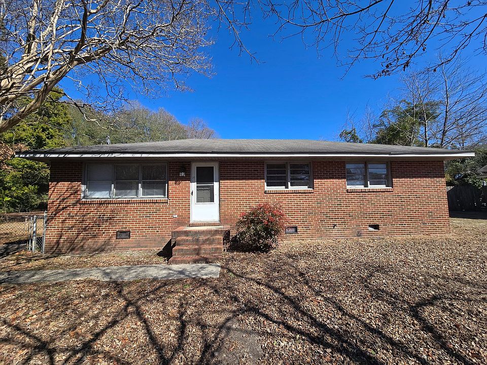 1st image of 1929 Crestview Dr